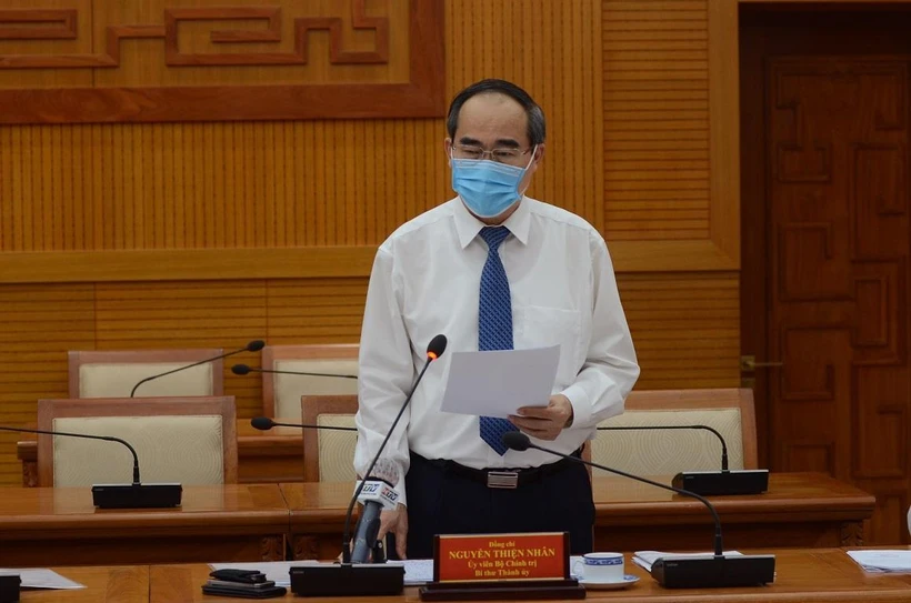 Đồng chí Nguyễn Thiện Nhân, Ủy viên Bộ Chính trị, Bí thư Thành uỷ TP. Hồ Chí Minh phát biểu tại Hội nghị. (Ảnh: TTXVN phát)