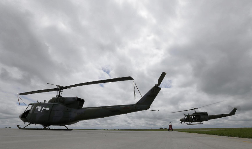 Sau khi bị bắn, chiếc trực thăng UH-1N đã hạ cánh an toàn tại sân bay. (Nguồn: washingtontimes.com)