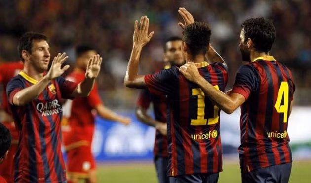 Neymar, Messi giúp Barcelona vùi dập Thái Lan 7-1 ảnh 1