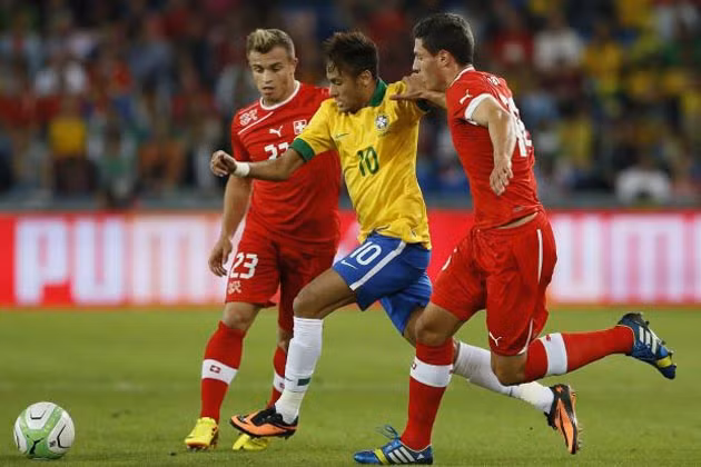 Brazil thua mất mặt, Đức bị cầm hòa trên sân nhà ảnh 1