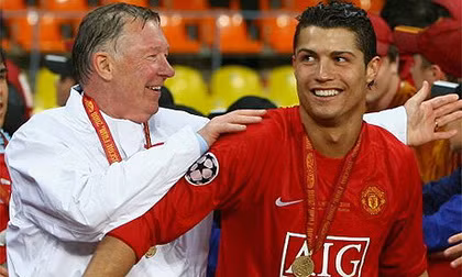 Sir Alex tha thiết mời gọi Ronaldo quay trở lại M.U ảnh 1