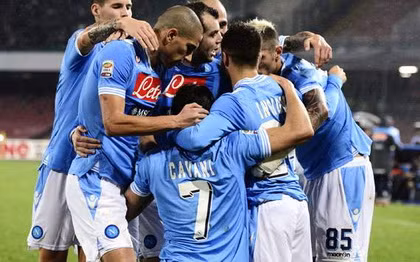 Napoli bị trừ 2 điểm, Cannavaro "ngồi chơi" 6 tháng ảnh 1