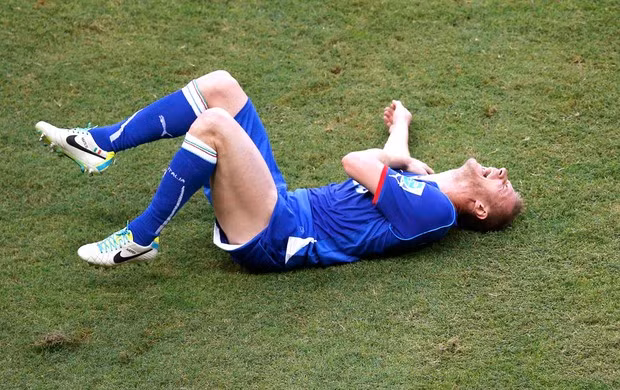 Italy tổn thất nặng nề ở trận thua 2-4 trước Brazil ảnh 1