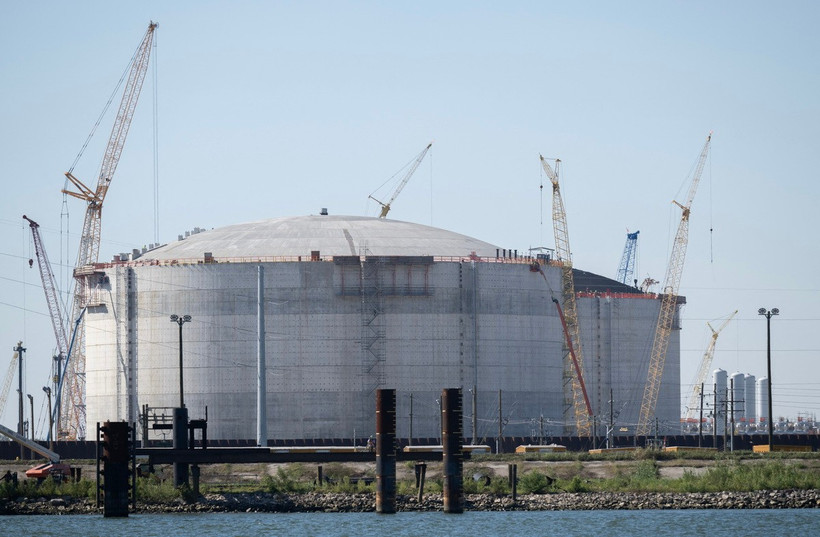 Công trình xây dựng nhà máy khí đốt tự nhiên hóa lỏng (LNG) ở bang Louisiana, Mỹ. (Nguồn: AFP/TTXVN)
