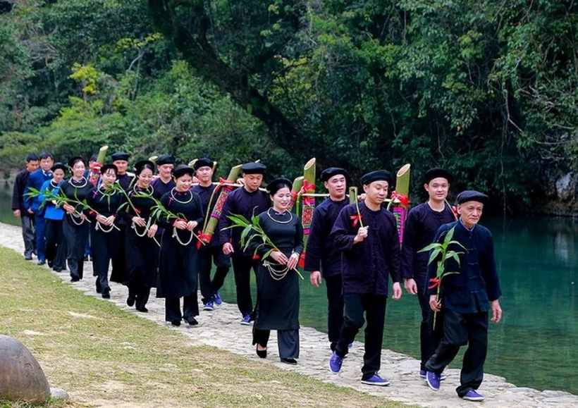 Nghi lễ rước nước trong Lễ hội "Về nguồn Pác Bó". (Nguồn: Bộ Văn hóa, Thể thao và Du lịch)