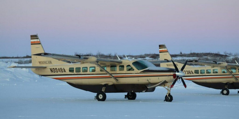 Một chiếc Bering Air Cessna Caravan trên đường băng ở Nome. (Nguồn: knom)