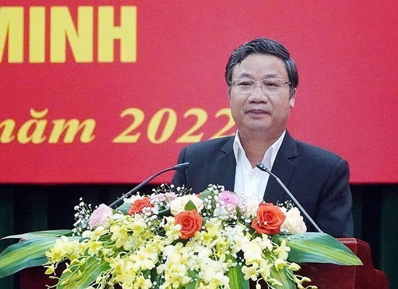 Quảng Bình đang quyết tâm sắp xếp, tinh gọn bộ máy theo tinh thần Nghị quyết số 18-NQ/TW. Trong ảnh là ông Cao Văn Định, Trưởng ban Tuyên giáo Tỉnh ủy Quảng Bình tự nguyện nghỉ hưu trước tuổi 3 năm để tạo điều kiện cho cán bộ trẻ phát huy năng lực. (Nguồn: TTXVN)