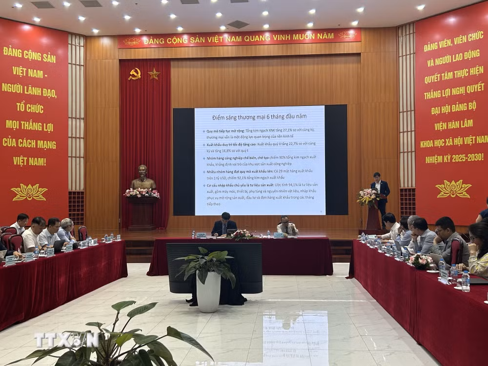 ttxvn-dong-luc-va-trien-vong-phat-trien-kinh-te-viet-nam-8875857-2.jpg
