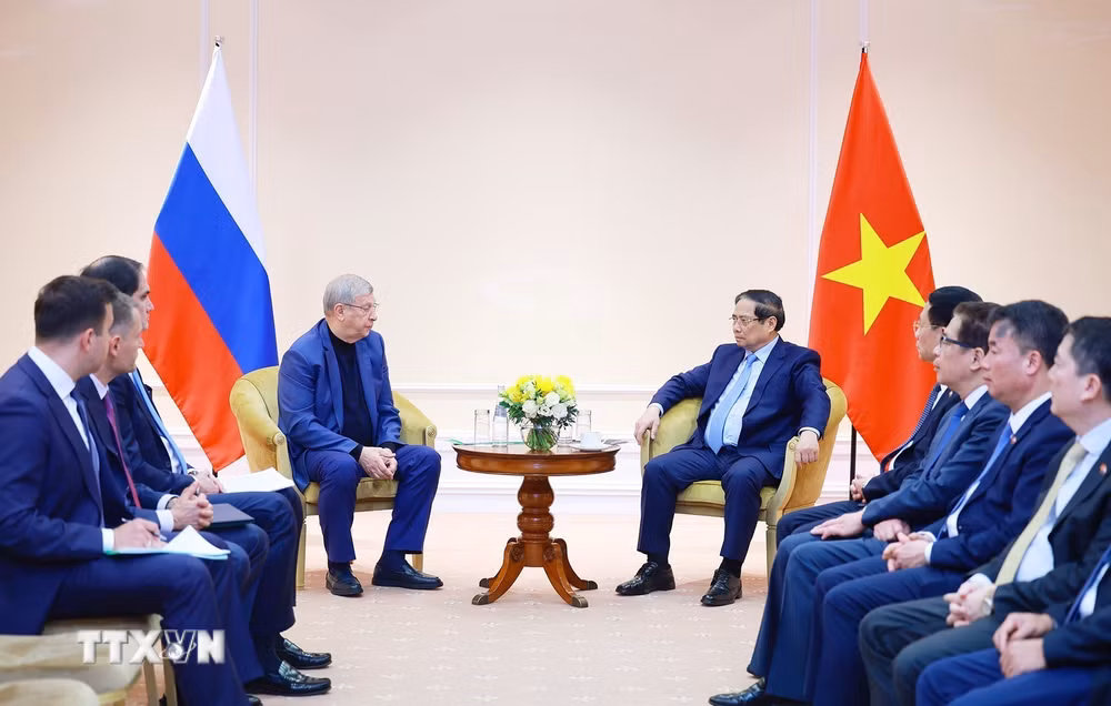 ttxvn-thu-tuong-pham-minh-chinh-tiep-nha-sang-lap-cong-ty-co-phan-dai-chung-afk-sistema-8662060-2.jpg