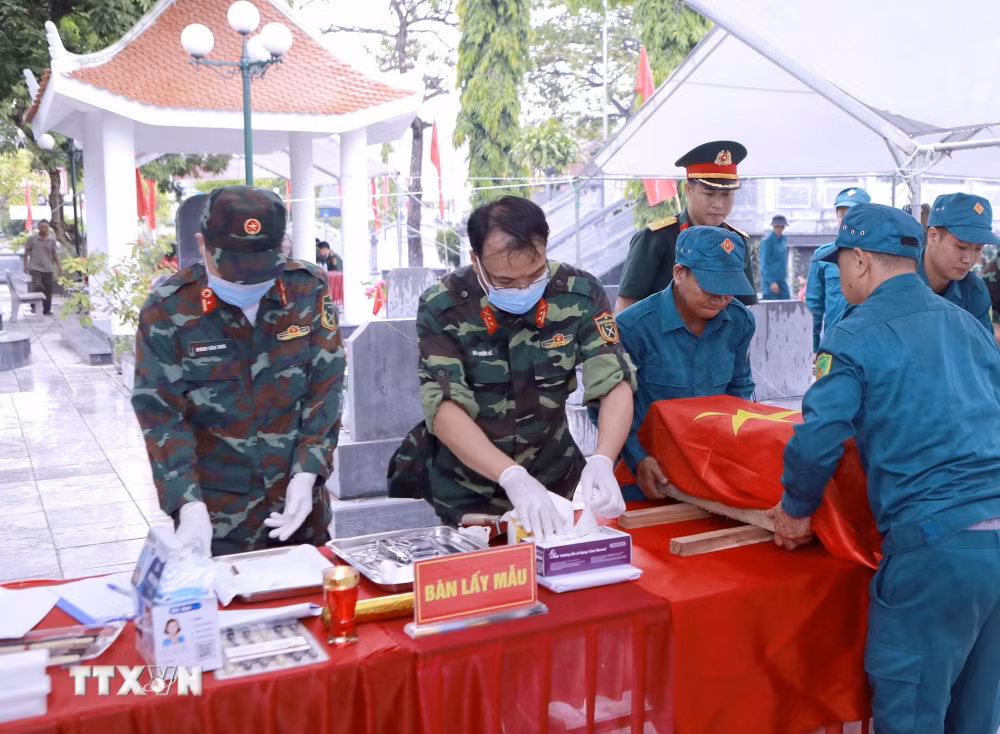 ttxvn-chien-dich-500-ngay-dem-hanh-trinh-tra-lai-ten-cho-cac-anh-hung-liet-si-8891836-3.jpg