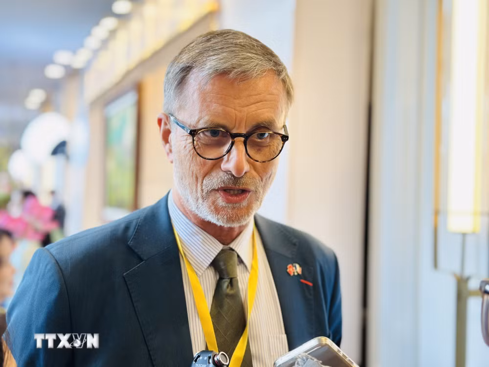 ttxvn-olivier-brochet.jpg