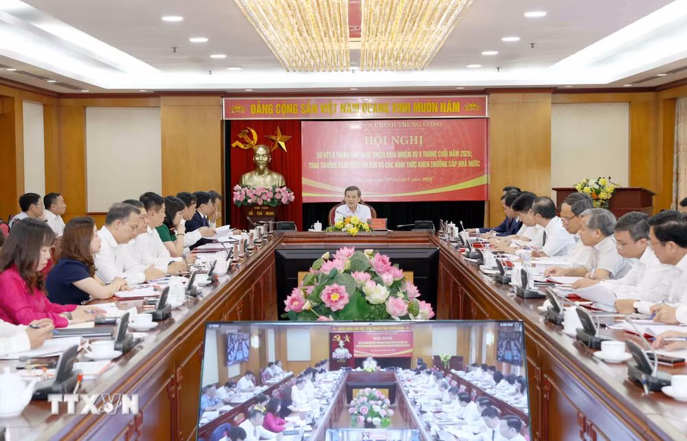 ttxvn-ban-noi-chinh-trung-uong-so-ket-6-thang-dau-nam-2026-8856247-2.jpg