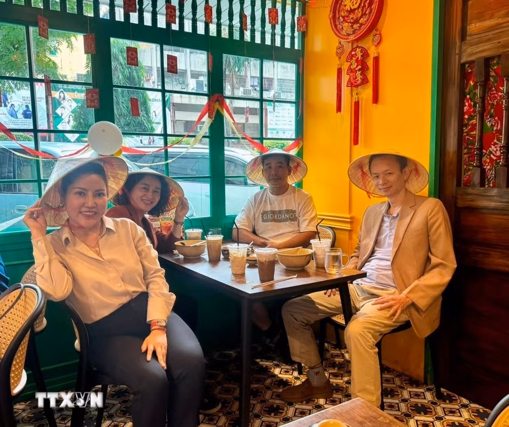 ttxvn-am-thuc-viet-trong-trai-tim-manila-8805057-1-4451.jpg