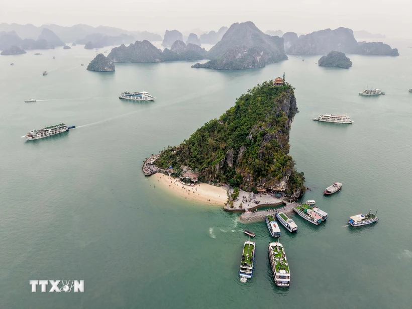 Kỳ quan thiên nhiên thế giới Vịnh Hạ Long. (Nguồn: TTXVN)