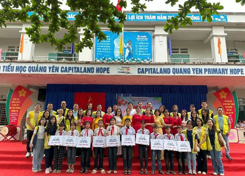CapitaLand, thông qua Quỹ CapitaLand Hope Foundation, cam kết hỗ trợ học bổng dài hạn lên đến 500.000 đô la Singapore cho 30 học sinh tại Việt Nam.