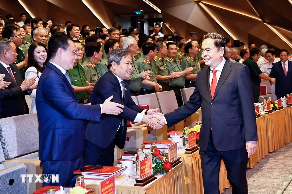 Chủ tịch Quốc hội Trần Thanh Mẫn với đại biểu dự Lễ kỷ niệm. (Ảnh: Doãn Tấn/TTXVN)
