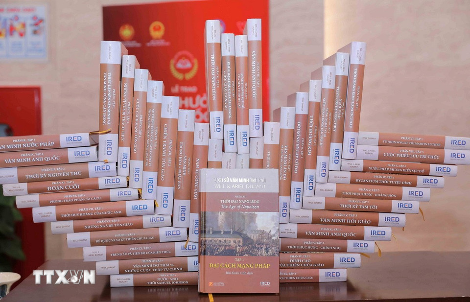 Sách đoạt giải thưởng Sách quốc gia lần thứ 8. (Ảnh: Phan Phương/TTXVN)