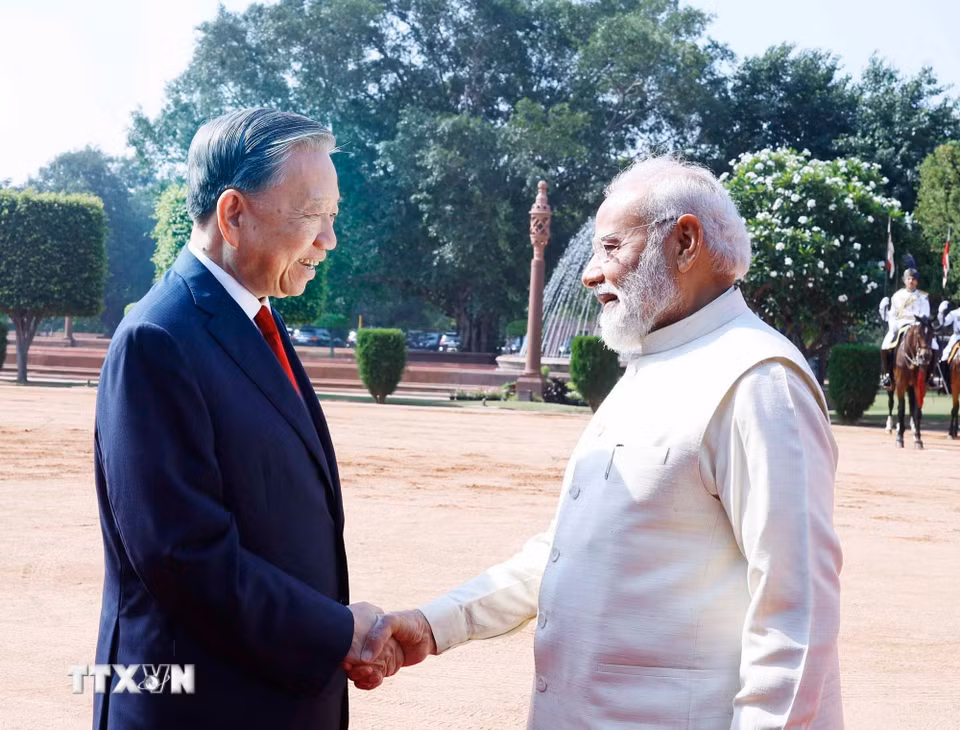 Thủ tướng Ấn Độ Narendra Modi đón Tổng Bí thư, Chủ tịch nước Tô Lâm. (Ảnh: Thống Nhất/TTXVN) ​