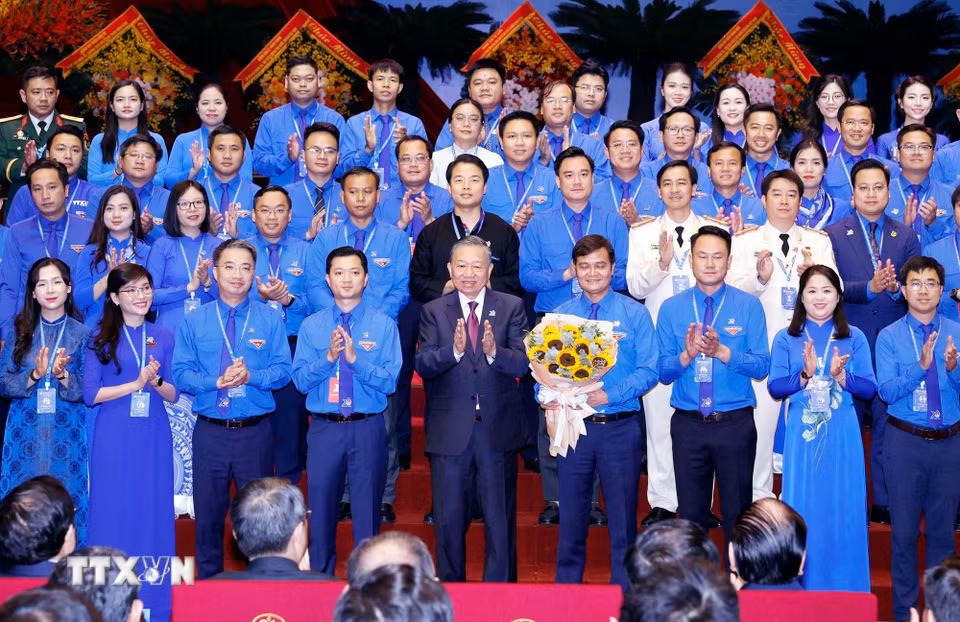 Bet8801234.com cá cược độc quyền, Chủ tịch nước Tô Lâm chúc mừng Ban chấp hành Đoàn Thanh niên Cộng sản Hồ Chí Minh lần thứ XIII, nhiệm kỳ 2026-2031. (Ảnh: Thống Nhất/TTXVN)