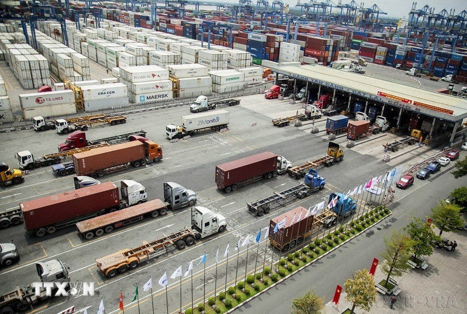 Hàng hóa xuất nhập khẩu tại Tân Cảng Sài Gòn. (Ảnh: Hồng Đạt/TTXVN)