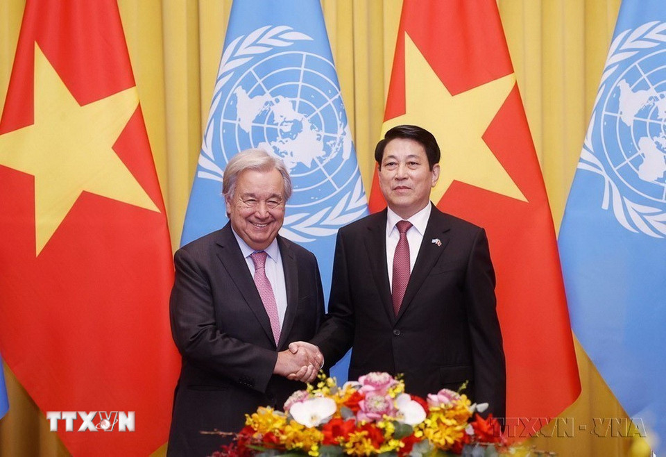 Chủ tịch nước Lương Cường đón Tổng Thư ký Liên hợp quốc António Guterres thăm Việt Nam (Hà Nội, 24/10/2025). (Ảnh: Lâm Khánh/TTXVN)
