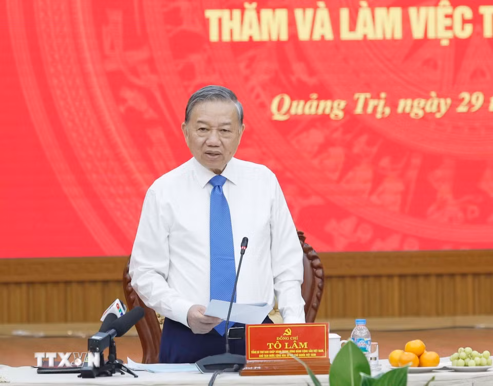 Tổng Bí thư Chủ tịch nước Tô Lâm phát biểu chỉ đạo tại cuộc làm việc với Ban Thường vụ Tỉnh ủy Quảng Trị. (Ảnh: Thống Nhất/TTXVN)