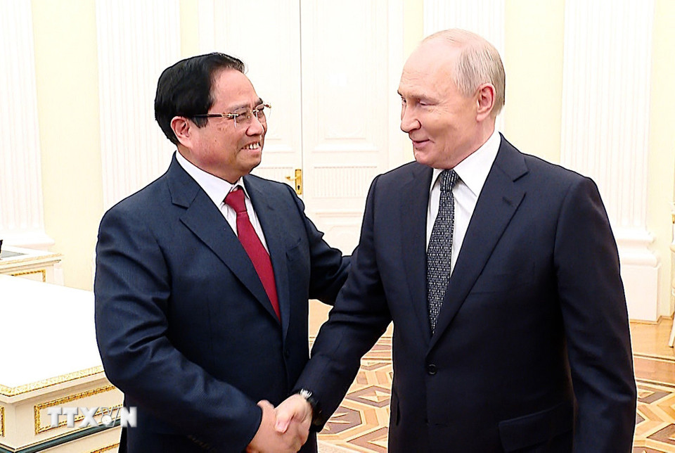 Thủ tướng Phạm Minh Chính hội kiến Tổng thống Nga Vladimir Putin. (Ảnh: Dương Giang/TTXVN)