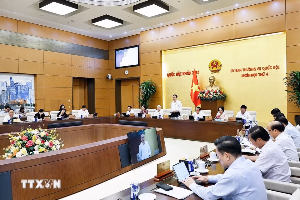 Chủ tịch Quốc hội Trần Thanh Mẫn phát biểu khai mạc Phiên họp thứ 4 của Ủy ban Thường vụ Quốc hội. (Ảnh: Doãn Tấn/TTXVN)