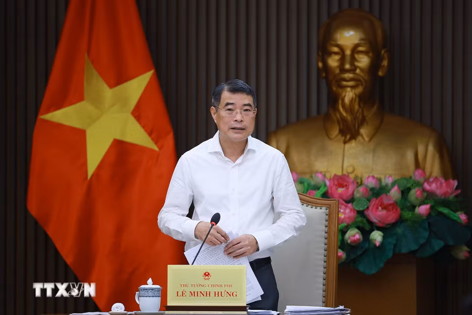 Thủ tướng Lê Minh Hưng chủ trì họp Thường trực Chính phủ với lãnh đạo Bộ Y tế về tình hình thực hiện nhiệm vụ được giao và bàn giải pháp tháo gỡ vướng mắc Dự án đầu tư xây dựng cơ sở 2 Bệnh viện Hữu nghị Việt Đức và Dự án đầu tư xây dựng cơ sở 2 Bệnh viện Bạch Mai tại tỉnh Ninh Bình. (Ảnh: Dương Giang/TTXVN)
