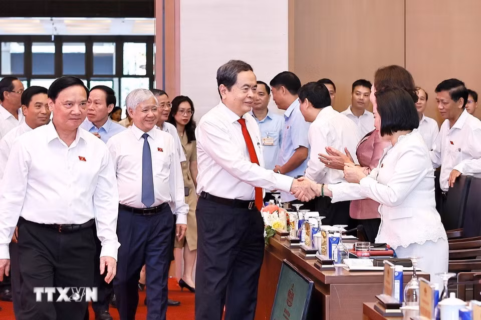 Chủ tịch Quốc hội Trần Thanh Mẫn với đại biểu dự Diễn đàn của Quốc hội về hoạt động giám sát. (Ảnh: Doãn Tấn/TTXVN)