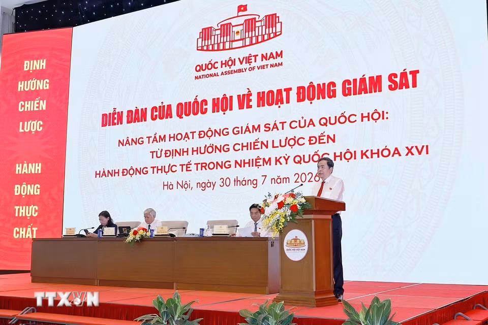 Chủ tịch Quốc hội Trần Thanh Mẫn, Trưởng Ban Tổ chức Diễn đàn, phát biểu khai mạc và chỉ đạo Diễn đàn. (Ảnh: Doãn Tấn/TTXVN)