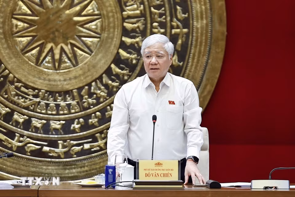 Phó Chủ tịch Thường trực Quốc hội Đỗ Văn Chiến phát biểu. (Ảnh: Doãn Tấn/TTXVN)