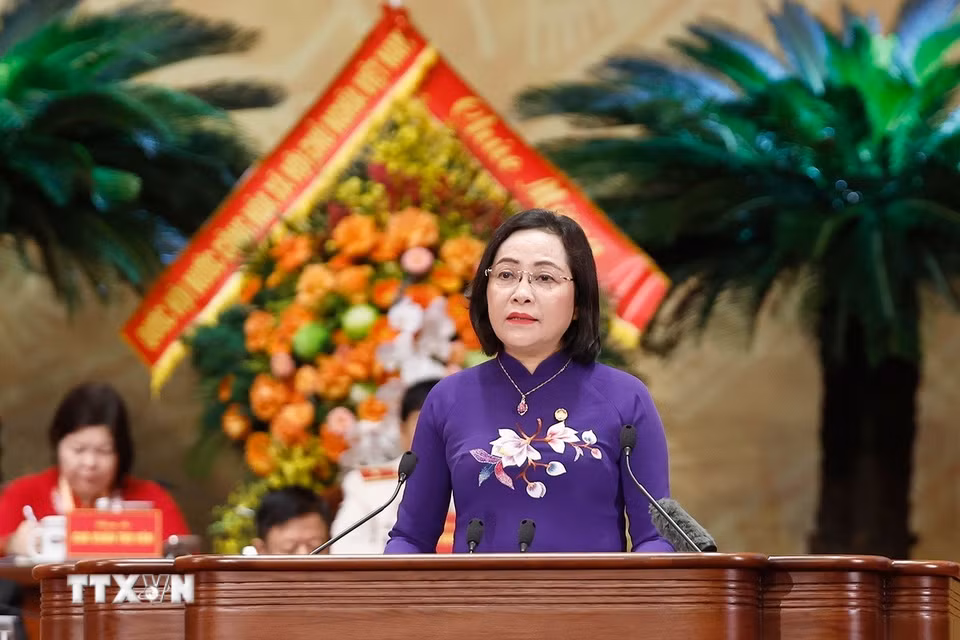 Ủy viên Trung ương Đảng, Phó Chủ tịch Quốc hội Nguyễn Thị Thanh phát biểu báo cáo công tác phối hợp giữa Quốc hội và Mặt trận Tổ quốc Việt Nam. (Ảnh: Doãn Tấn/TTXVN)