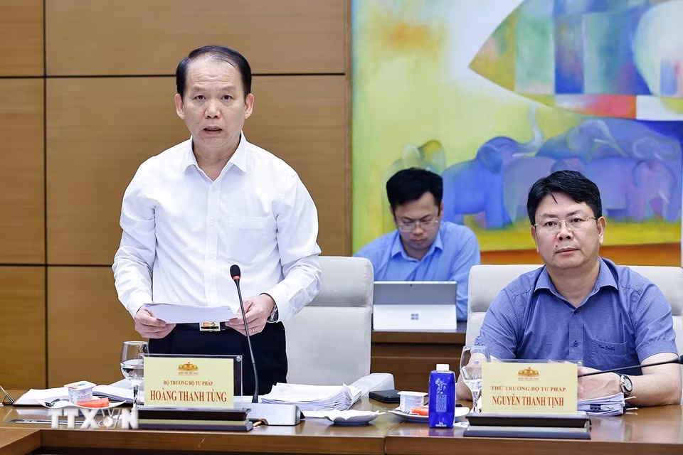 Bộ trưởng Tư pháp Hoàng Thanh Tùng phát biểu. (Ảnh: Doãn Tấn/TTXVN)