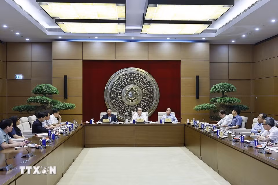 Chủ tịch Quốc hội Trần Thanh Mẫn, Trưởng ban Ban Chỉ đạo về tổng rà soát hệ thống văn bản quy phạm pháp luật, phát biểu. (Ảnh: Doãn Tấn/TTXVN)