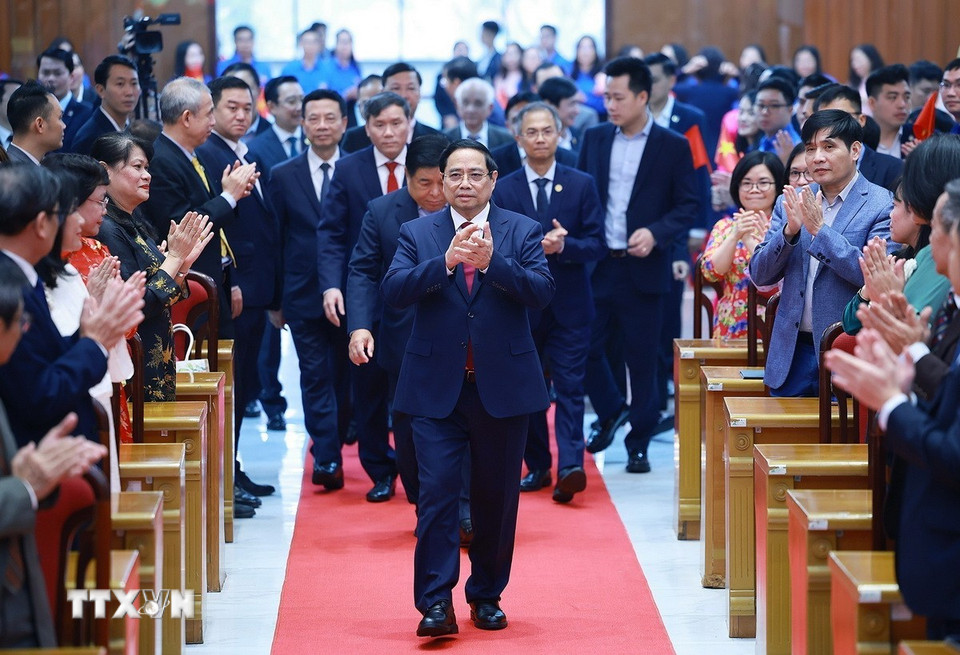 Thủ tướng Phạm Minh Chính đến thăm và làm việc với Viện Hàn lâm Khoa học và Xã hội Việt Nam. (Ảnh: Dương Giang/TTXVN)