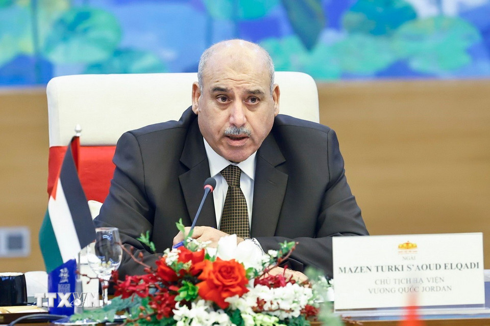 Chủ tịch Hạ viện Vương quốc Hashemite Jordan Mazen Turki El Qadi phát biểu. (Ảnh: Doãn Tấn/TTXVN)