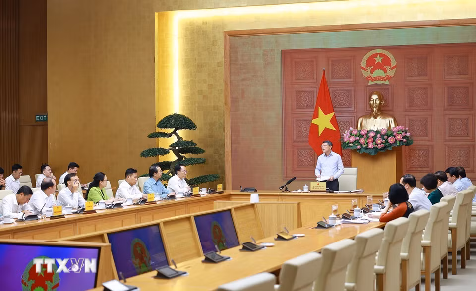 Thủ tướng Lê Minh Hưng làm việc với lãnh đạo Bộ Bet88011.com hiện đang mở và Đào tạo. (Ảnh: Dương Giang/TTXVN)