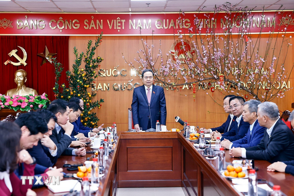 Chủ tịch Quốc hội Trần Thanh Mẫn phát biểu tại buổi gặp mặt các cán bộ công chức, ủy viên Ủy ban Quốc phòng, An ninh và Đối ngoại của Quốc hội. (Ảnh: Doãn Tấn/TTXVN)