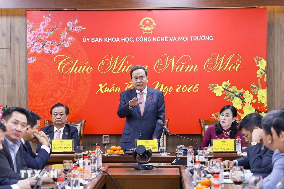 Chủ tịch Quốc hội Trần Thanh Mẫn phát biểu tại buổi gặp mặt, chúc Tết cán bộ, công chức, ủy viên Ủy ban Khoa học, Công nghệ và Môi trường của Quốc hội. (Ảnh: Doãn Tấn/TTXVN)