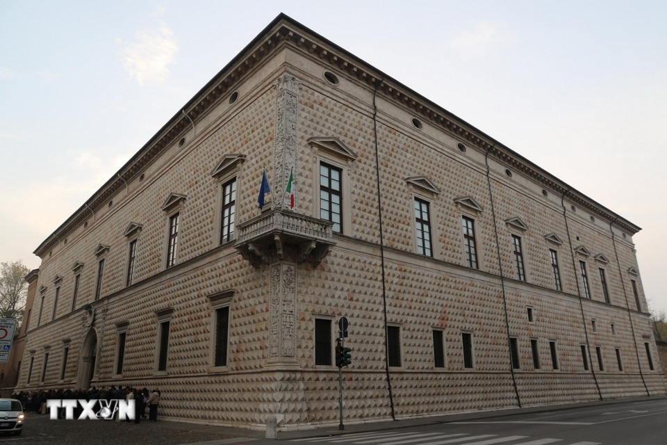 Cung điện Diamanti với thiết kế Phục hưng đặc trưng tại thành phố Ferrara. (Ảnh: Dương Hoa/TTXVN)