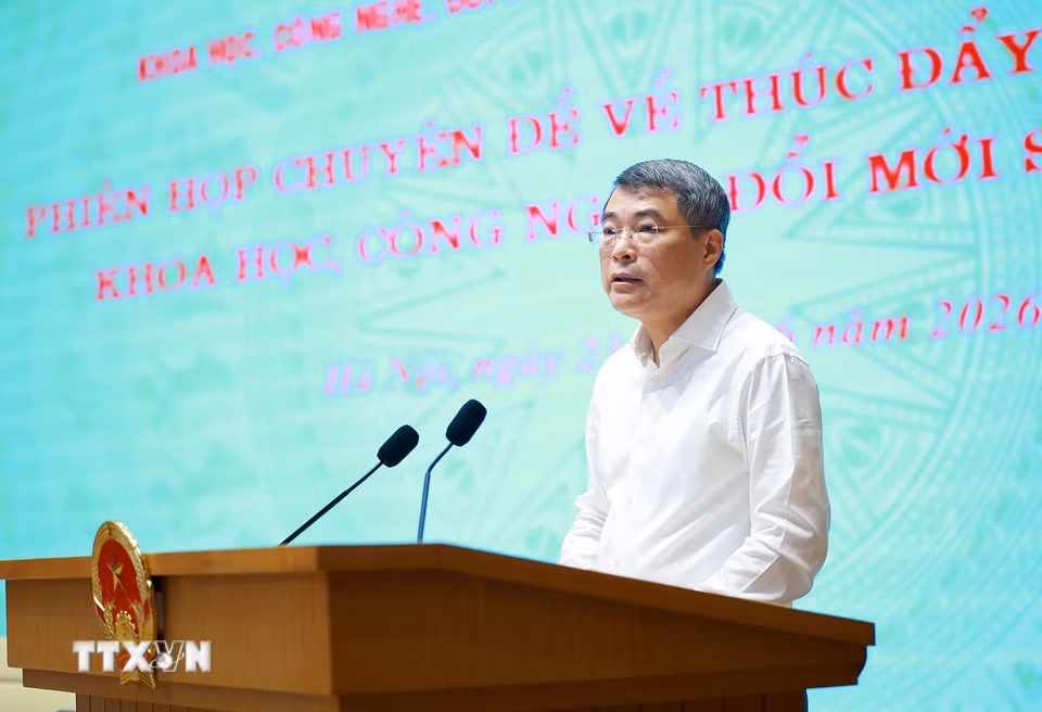 Thủ tướng Lê Minh Hưng, Trưởng Ban Chỉ đạo, phát biểu tại Phiên họp chuyên đề về thúc đẩy phát triển khoa học, công nghệ, đổi mới sáng tạo. (Ảnh: Dương Giang/TTXVN)