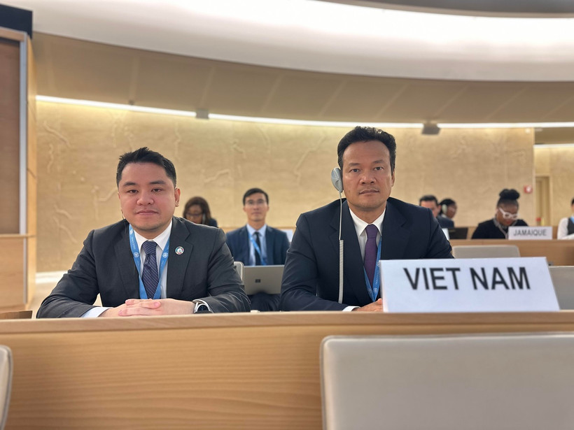 Đại sứ Mai Phan Dũng, Trưởng Phái đoàn đại diện thường trực Việt Nam tại Liên hợp quốc, Tổ chức Thương mại thế giới và các tổ chức quốc tế khác tại Geneva. (Ảnh: Văn Tuấn/TTXVN)