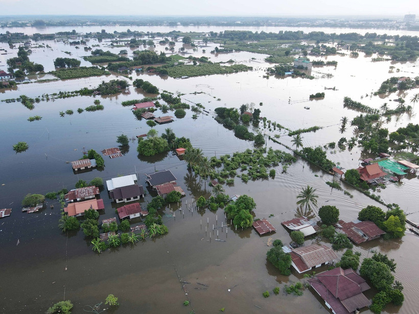 Một khu vực ở quận Hadxaifong, thủ đô Vientiane bị ngập. (Ảnh: Đỗ Bá Thành/TTXVN)