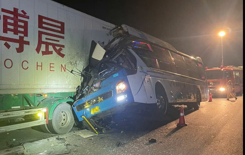 Hiện trường xảy ra vụ tai nạn giao thông khiến 7 người bị thương. (Nguồn: Báo Giao thông)