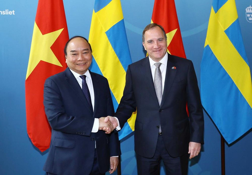 Thủ tướng Nguyễn Xuân Phúc và Thủ tướng Thụy Điển Stefan Löfven. (Ảnh: Thống Nhất/TTXVN) 