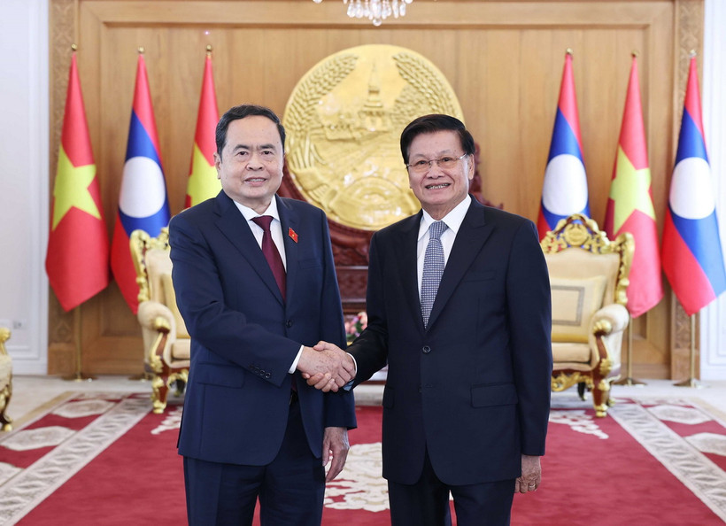 Chủ tịch Quốc hội Trần Thanh Mẫn hội kiến Tổng Bí thư, Chủ tịch nước Lào Thongloun Sisoulith. (Ảnh: Thống Nhất/TTXVN)