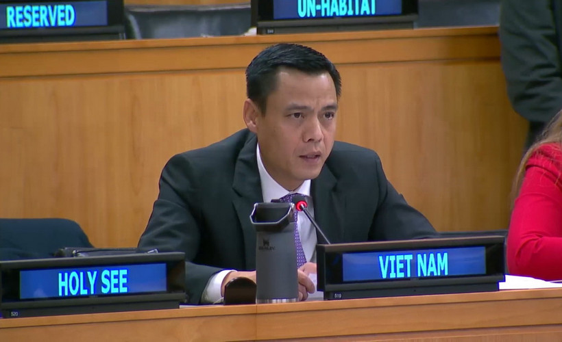 Đại sứ Đặng Hoàng Giang, Trưởng Phái đoàn thường trực Việt Nam tại Liên hợp quốc, đại diện cho Hiệp hội các quốc gia Đông Nam Á (ASEAN) phát biểu tại phiên thảo luận. (Ảnh: Thanh Tuấn/TTXVN)