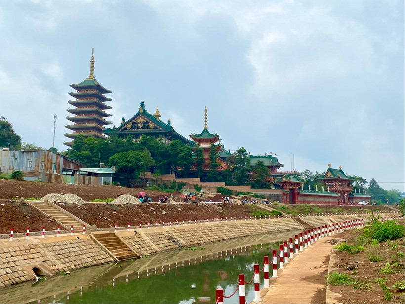 Chùa Minh Thành - điểm nhấn đẹp tại suối Hội Phú (thành phố Pleiku). (Nguồn: Báo Gia Lai)