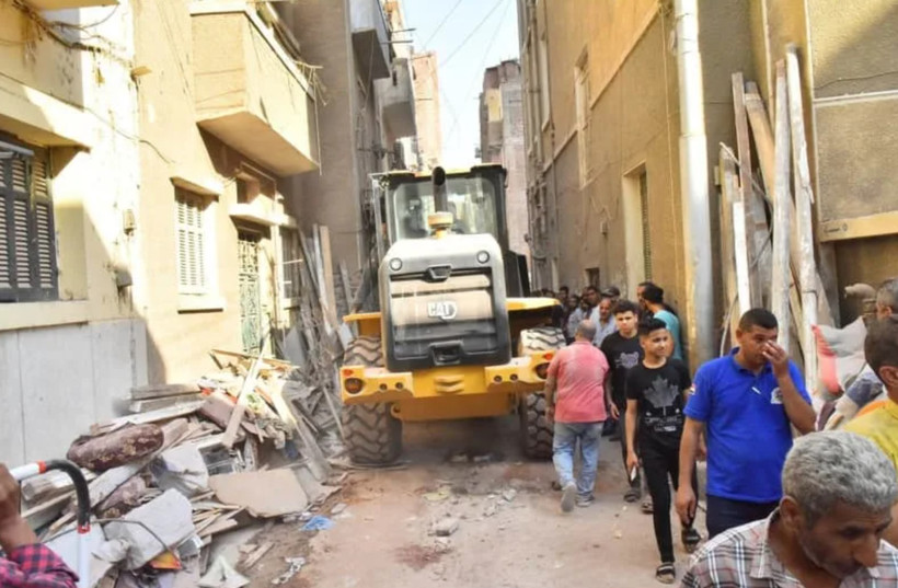 Sau 18 giờ nỗ lực làm việc khẩn trương, các đội cứu hộ đã đưa được toàn bộ thi thể các nạn nhân ra khỏi đống đổ nát. (Nguồn: DPA)